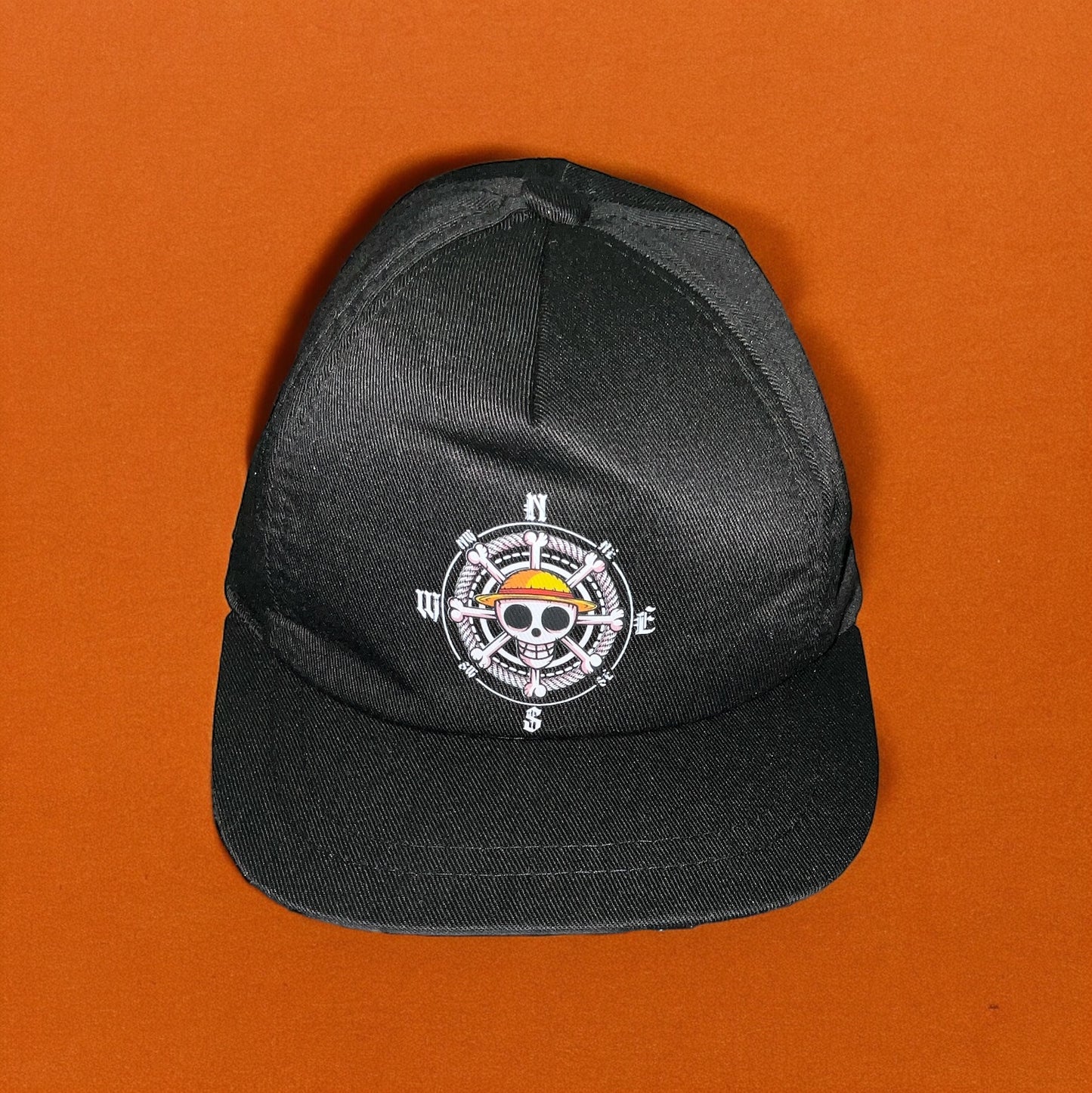 Gorra Negra Logo One Piece